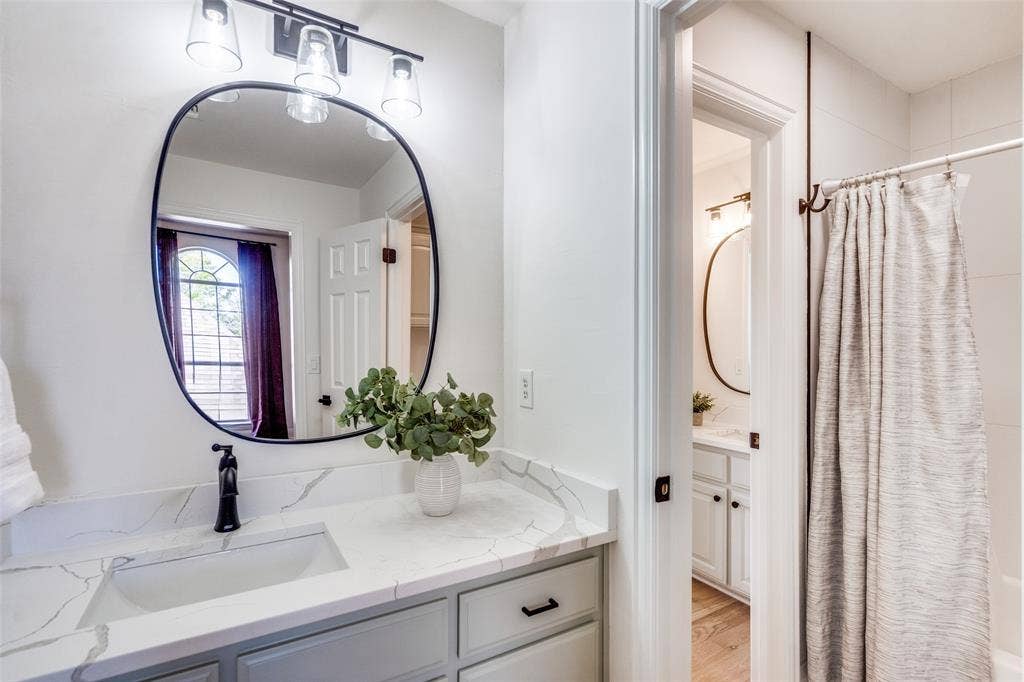 Jack-n-Jill bathroom