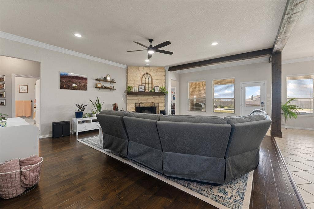 7925 Grassland Drive, Godley, TX 76044 7925 Grassland Drive, Godley, TX 76044
