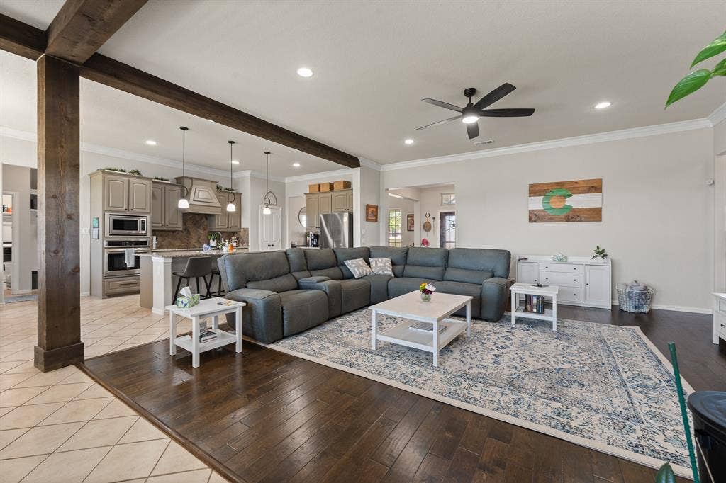 7925 Grassland Drive, Godley, TX 76044 7925 Grassland Drive, Godley, TX 76044
