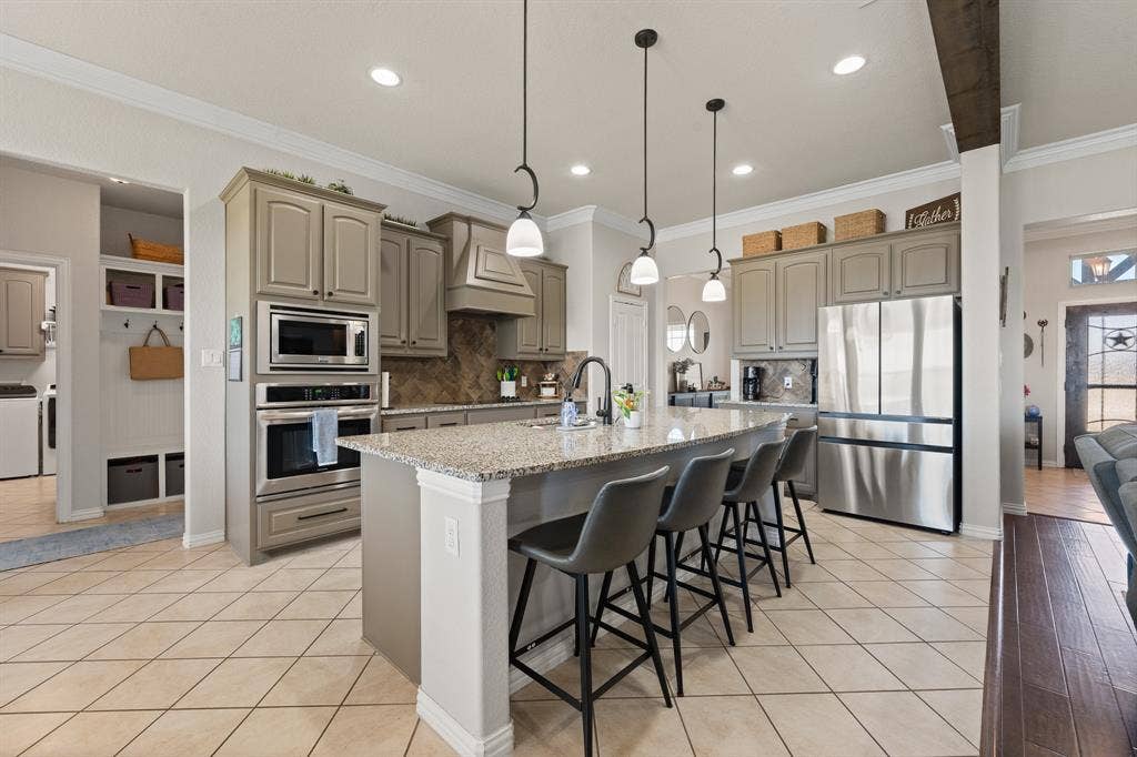 7925 Grassland Drive, Godley, TX 76044 7925 Grassland Drive, Godley, TX 76044