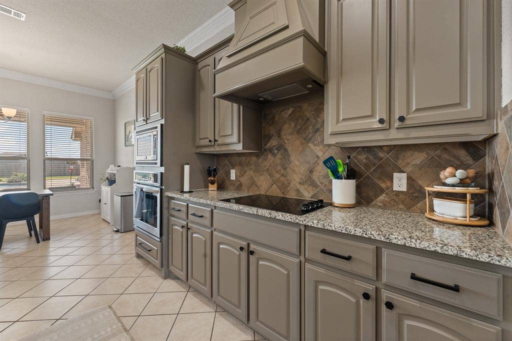 7925 Grassland Drive, Godley, TX 76044 7925 Grassland Drive, Godley, TX 76044