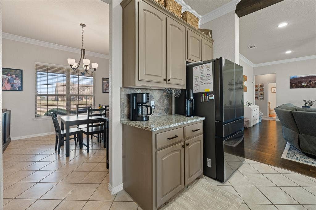 7925 Grassland Drive, Godley, TX 76044 7925 Grassland Drive, Godley, TX 76044