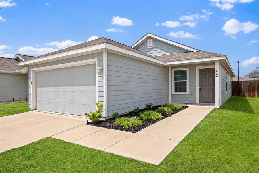 Property photo for 7509 Gray Wolf Lane, McKinney, TX