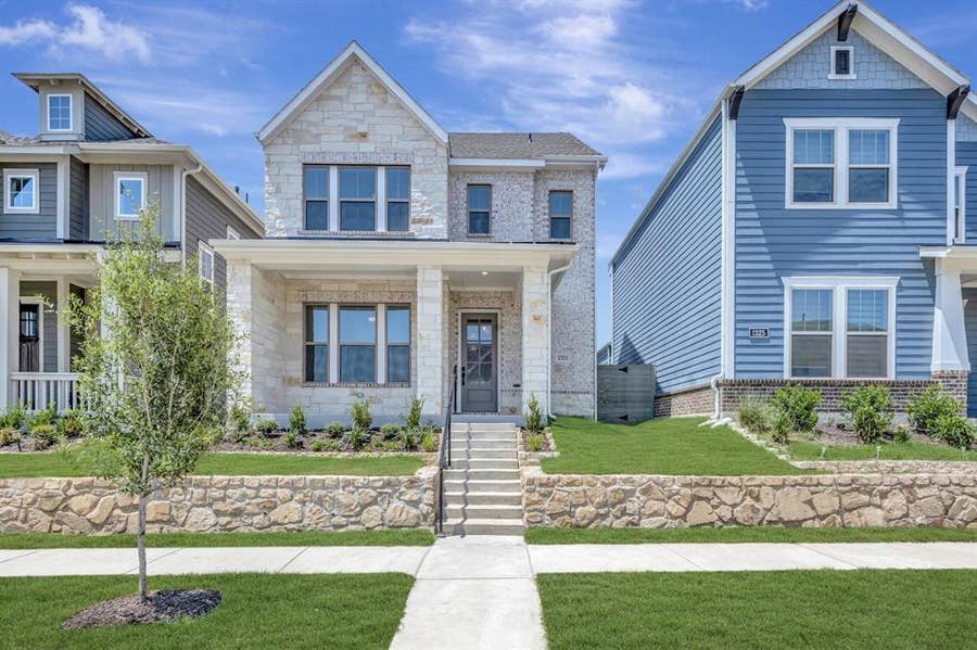 Property photo for 1321 Roundup Way, Argyle, TX