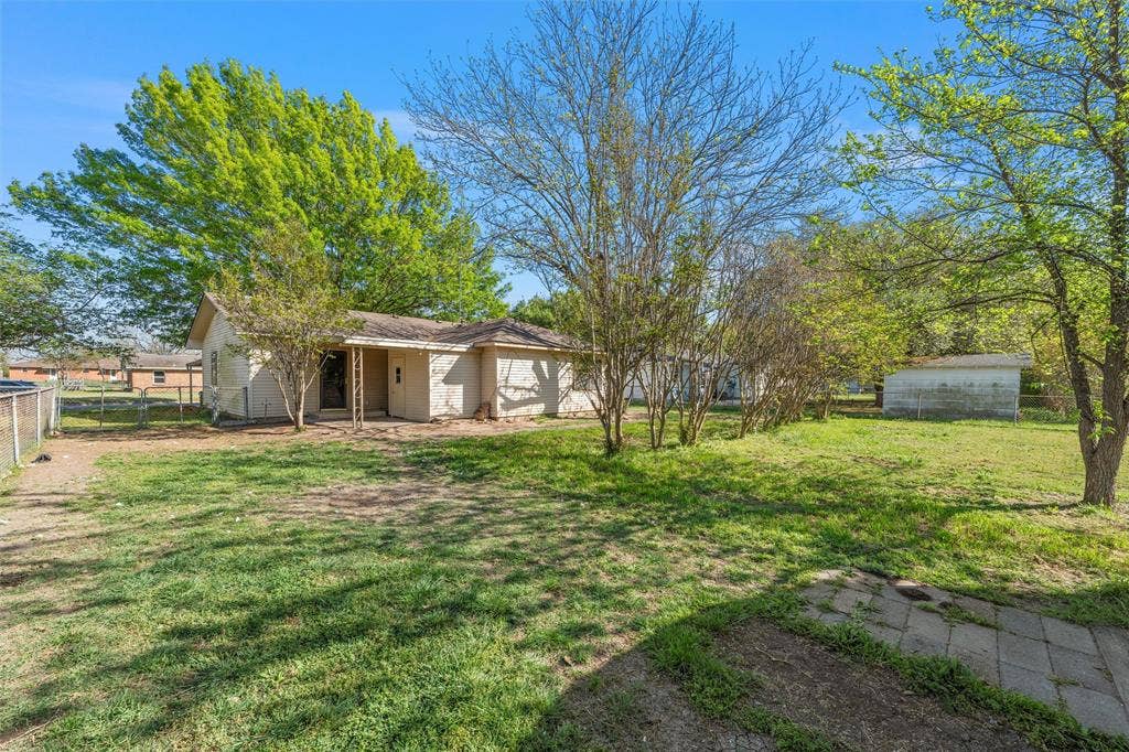 901 N Main Street, West, TX 76691 View of yard with a patio