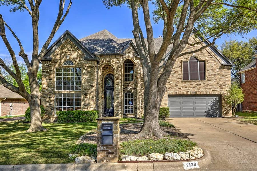 Property photo for 7129 Aspen Wood Trail, Fort Worth, TX