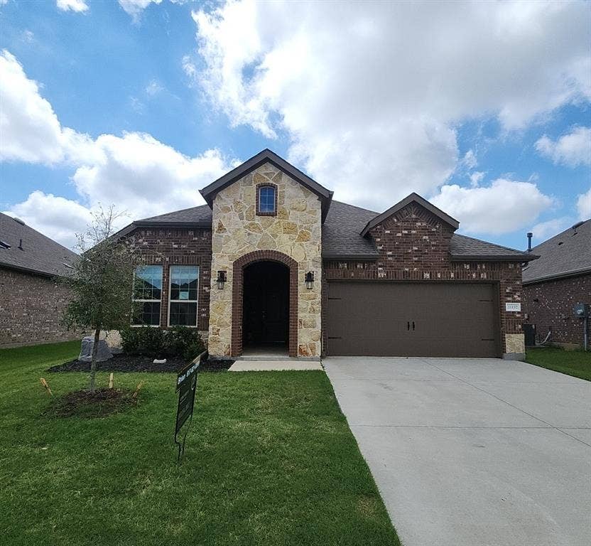 Property photo for 11132 Canyon Oak Street, Aubrey, TX
