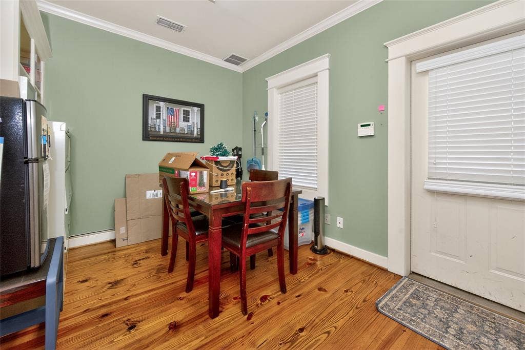 214 E College Street, Athens, TX 75751 214 E College Street, Athens, TX 75751
