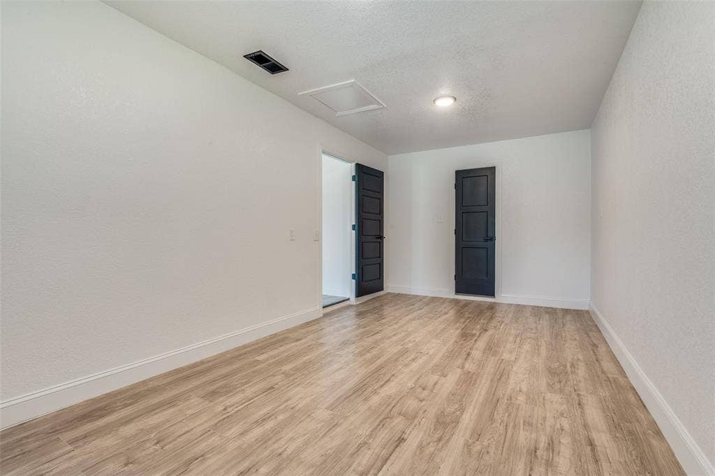 4625 Kyle Drive, Balch Springs, TX 75180 4th bedroom-converted garage