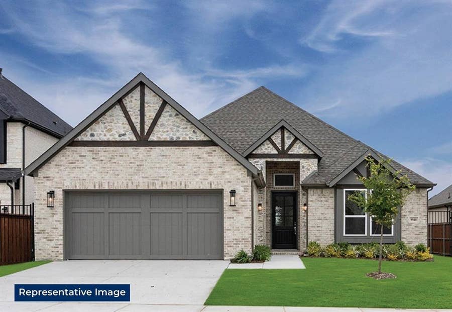 Property photo for 712 S Hidden Lakes Drive, DeSoto, TX