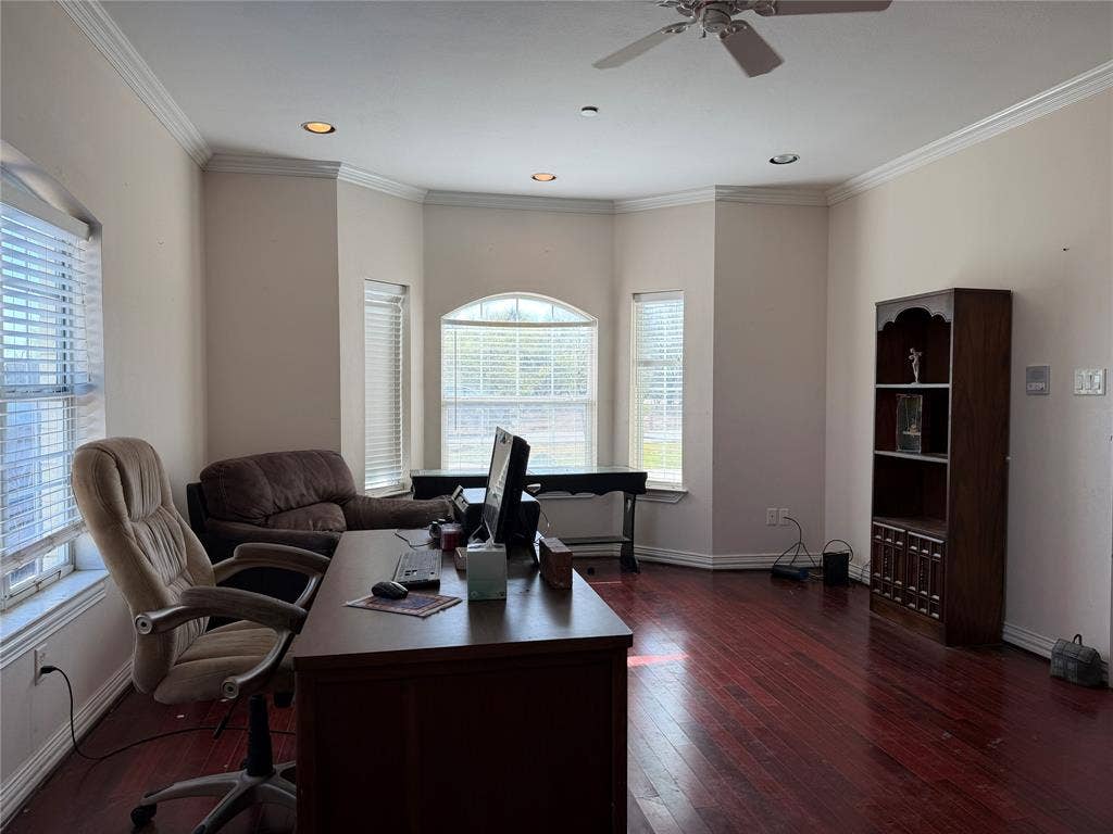 5036 Garden Drive, Hutchins, TX 75172 5036 Garden Drive, Hutchins, TX 75172