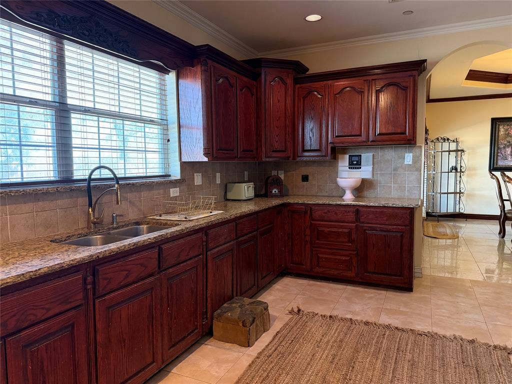5036 Garden Drive, Hutchins, TX 75172 5036 Garden Drive, Hutchins, TX 75172