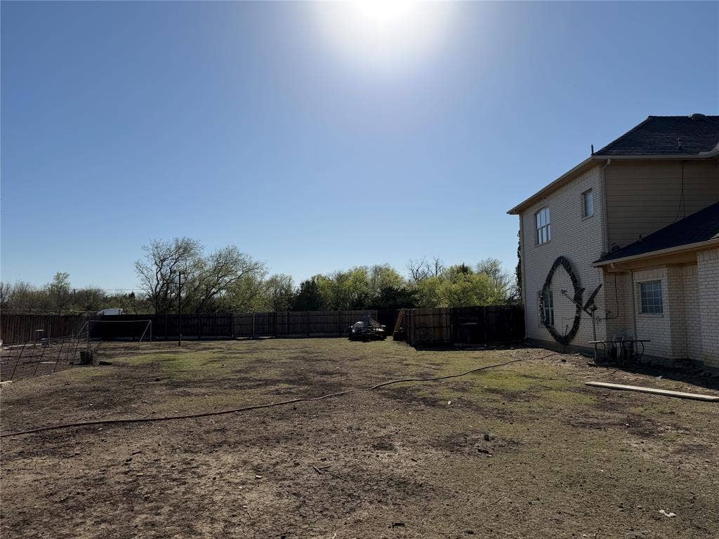 5036 Garden Drive, Hutchins, TX 75172 5036 Garden Drive, Hutchins, TX 75172