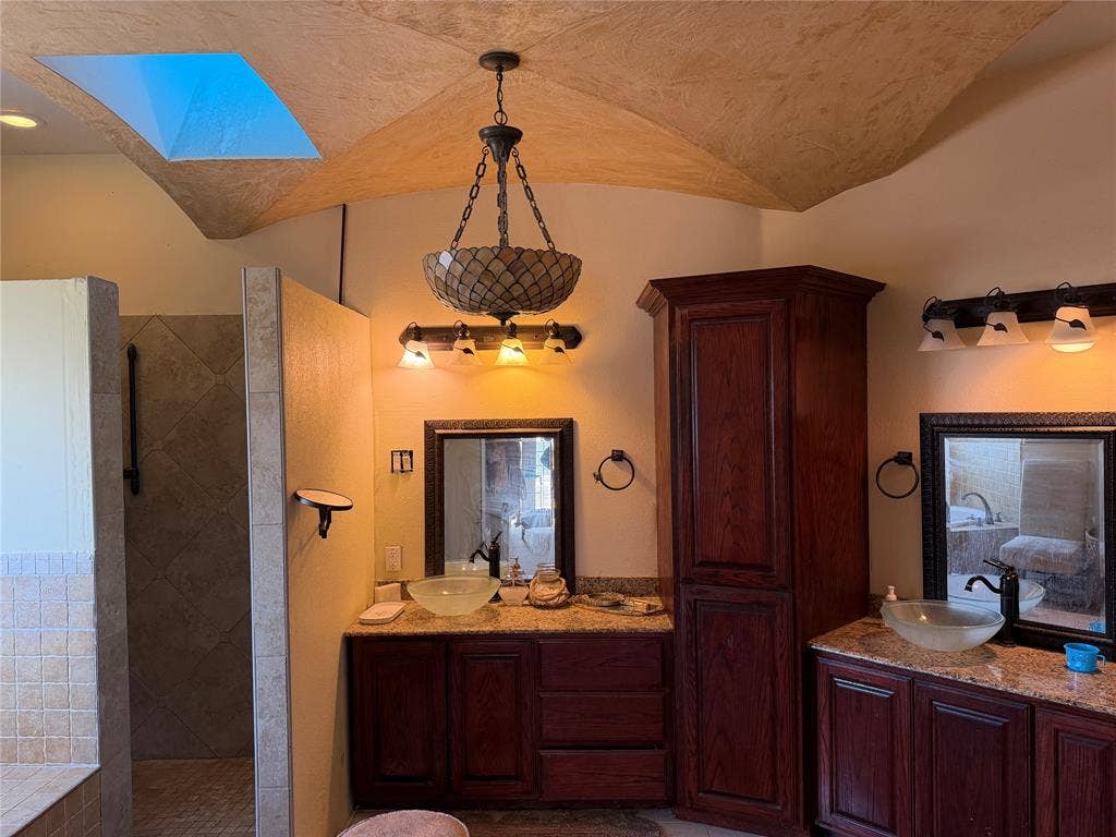 5036 Garden Drive, Hutchins, TX 75172 5036 Garden Drive, Hutchins, TX 75172