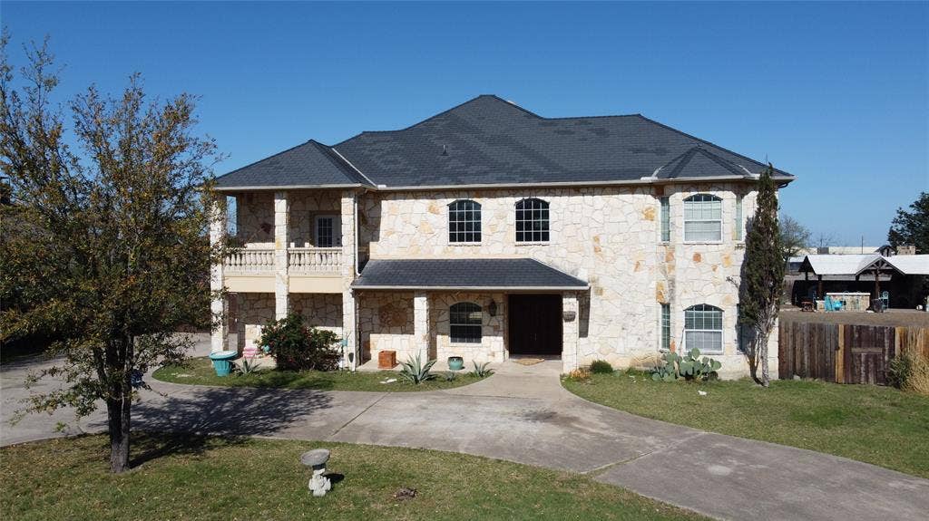 5036 Garden Drive, Hutchins, TX 75172 5036 Garden Drive, Hutchins, TX 75172