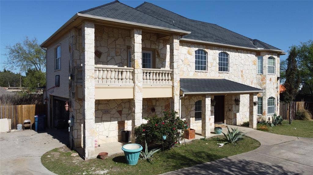 5036 Garden Drive, Hutchins, TX 75172 5036 Garden Drive, Hutchins, TX 75172