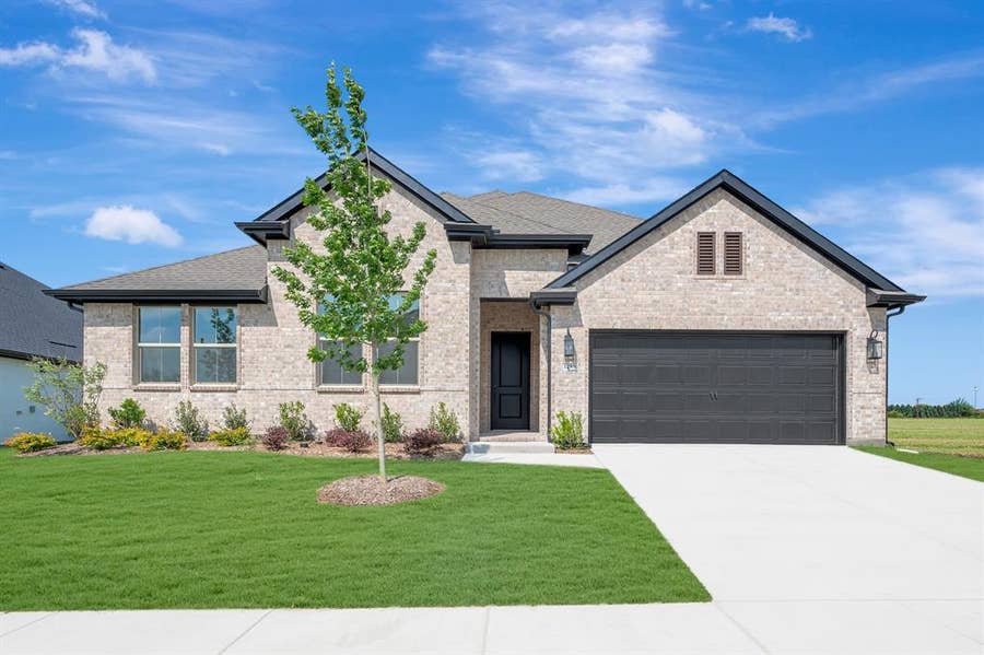 Property photo for 1259 Umber Willow Drive, Lavon, TX
