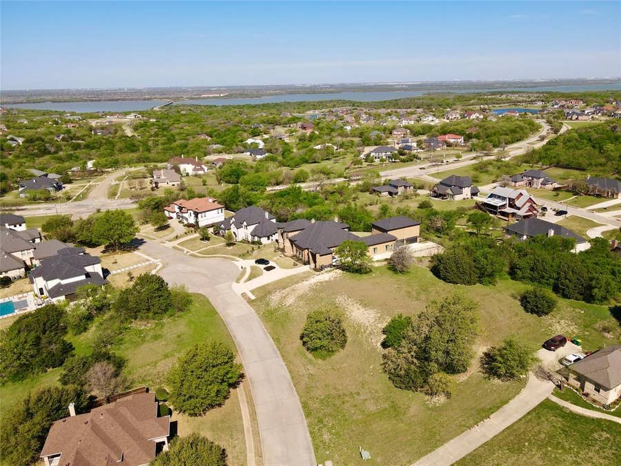Property photo for 2617 Whispering Oaks Cove, Cedar Hill, TX