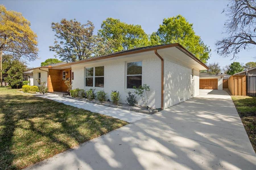Property photo for 6746 Braeburn Drive, Dallas, TX