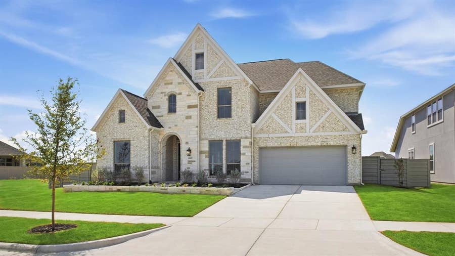 Property photo for 10012 Gray Fox Drive, Denton, TX