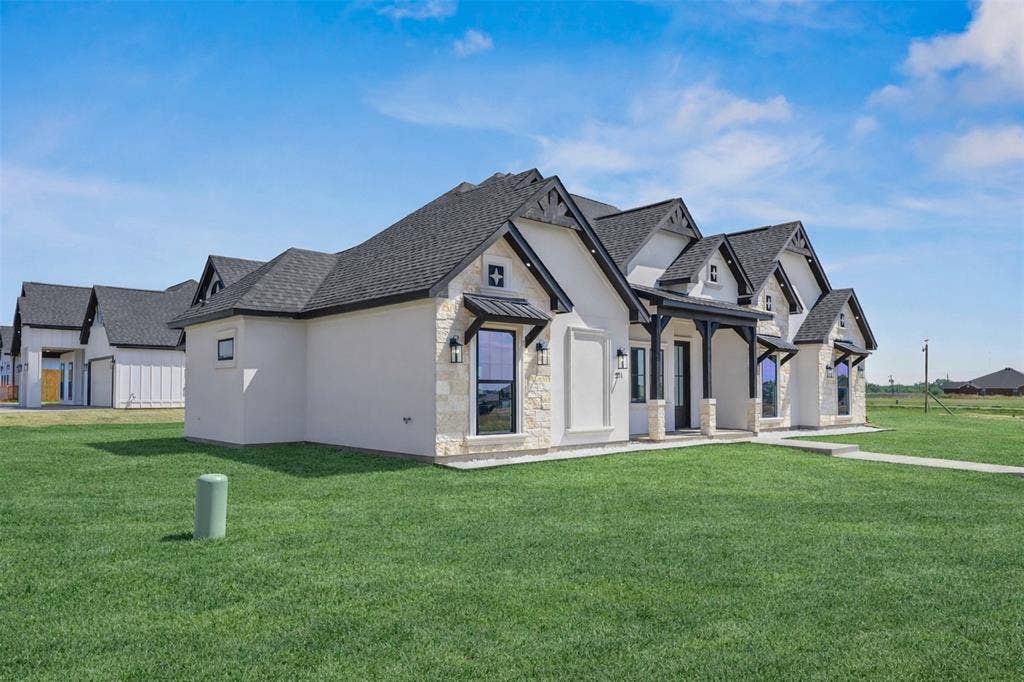 271 Victory Drive, Mabank, TX 75147 271 Victory Drive, Mabank, TX 75147