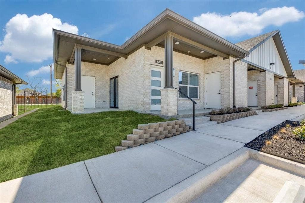 820 W McLeroy Boulevard, #2008, Saginaw, TX 76179 820 W McLeroy Boulevard, #2008, Saginaw, TX 76179