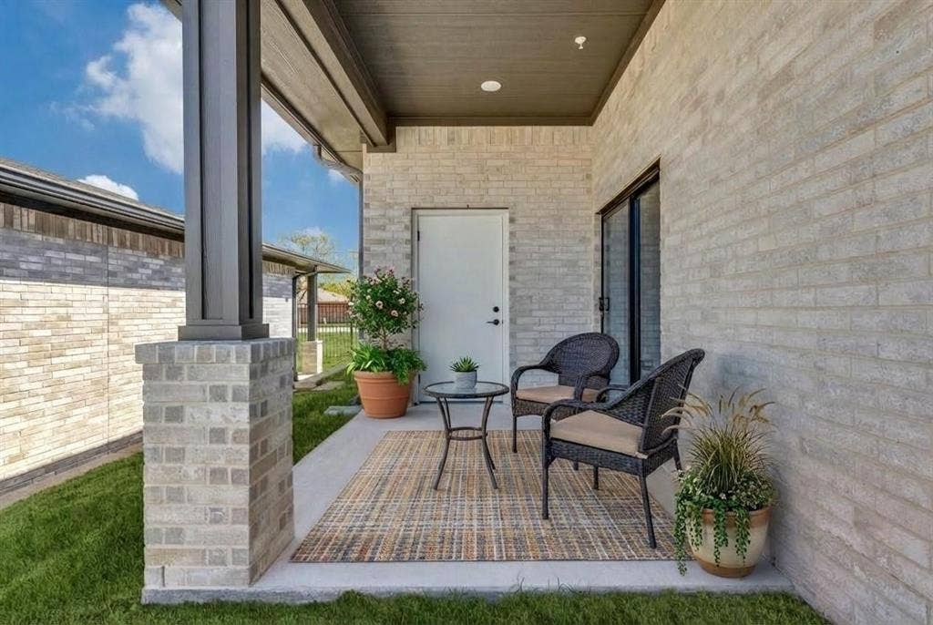 820 W McLeroy Boulevard, #2021, Saginaw, TX 76179 820 W McLeroy Boulevard, #2021, Saginaw, TX 76179