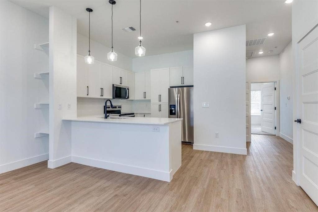 820 W McLeroy Boulevard, #2021, Saginaw, TX 76179 820 W McLeroy Boulevard, #2021, Saginaw, TX 76179
