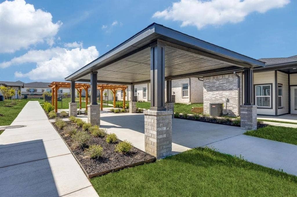 820 W McLeroy Boulevard, #2004, Saginaw, TX 76179 Independent Living Covered Outdoor Areas