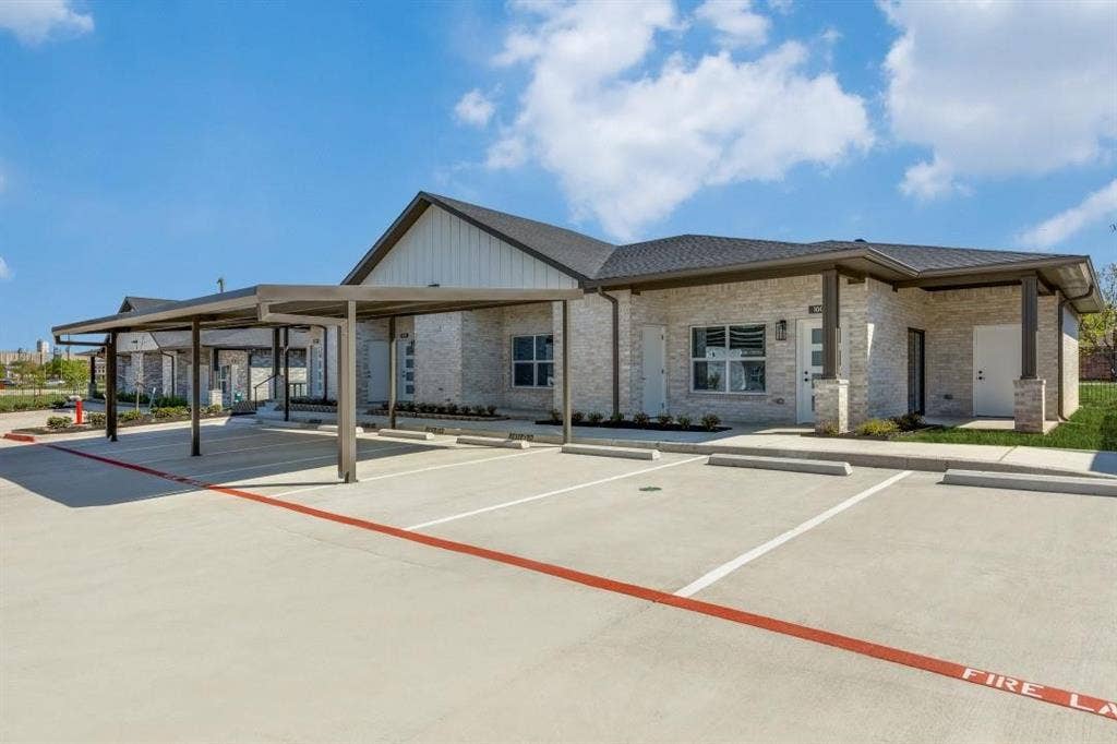 820 W McLeroy Boulevard, #2020, Saginaw, TX 76179 820 W McLeroy Boulevard, #2020, Saginaw, TX 76179