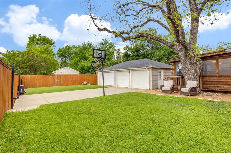 Property photo for 649 Northlake Drive, Dallas, TX
