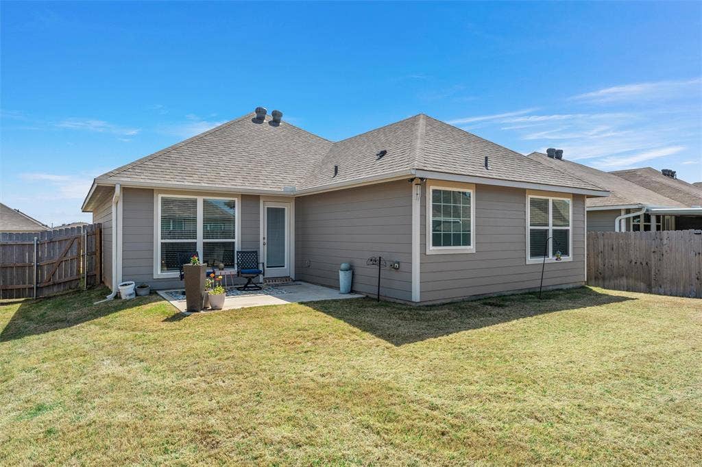 4056 Centerfire Road, Waco, TX 76705 4056 Centerfire Road, Waco, TX 76705