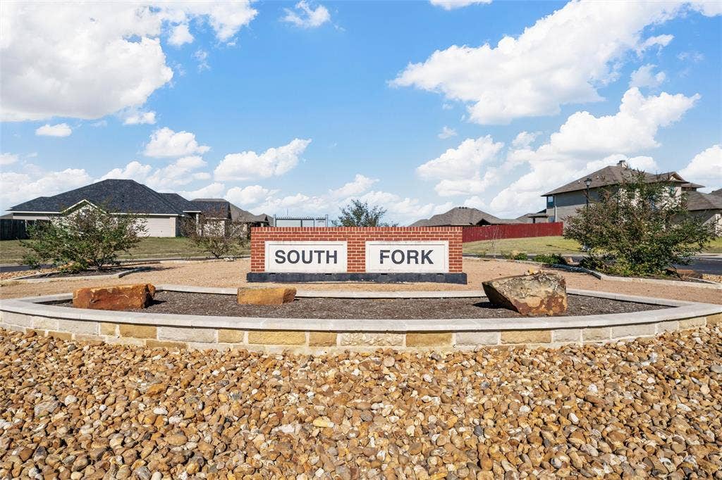4056 Centerfire Road, Waco, TX 76705 4056 Centerfire Road, Waco, TX 76705