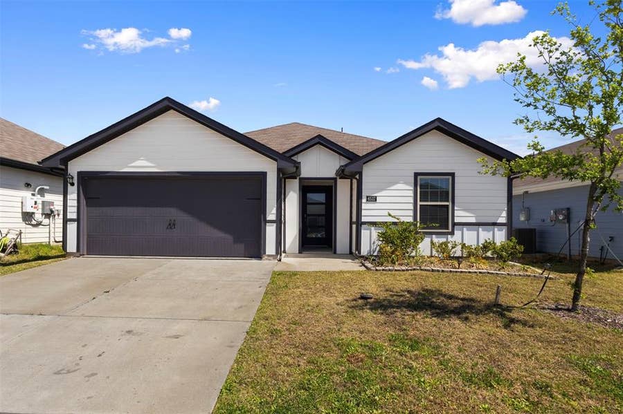 Property photo for 6537 Shoreline Lane, Princeton, TX