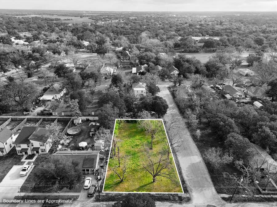 Property photo for 1801 N 7th Street, Waco, TX
