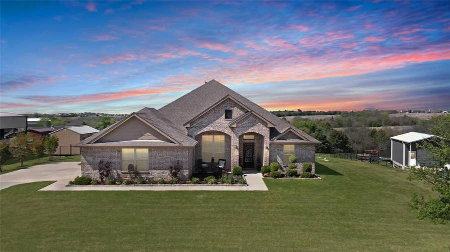 Property photo for 2720 Joseph Court, Farmersville, TX