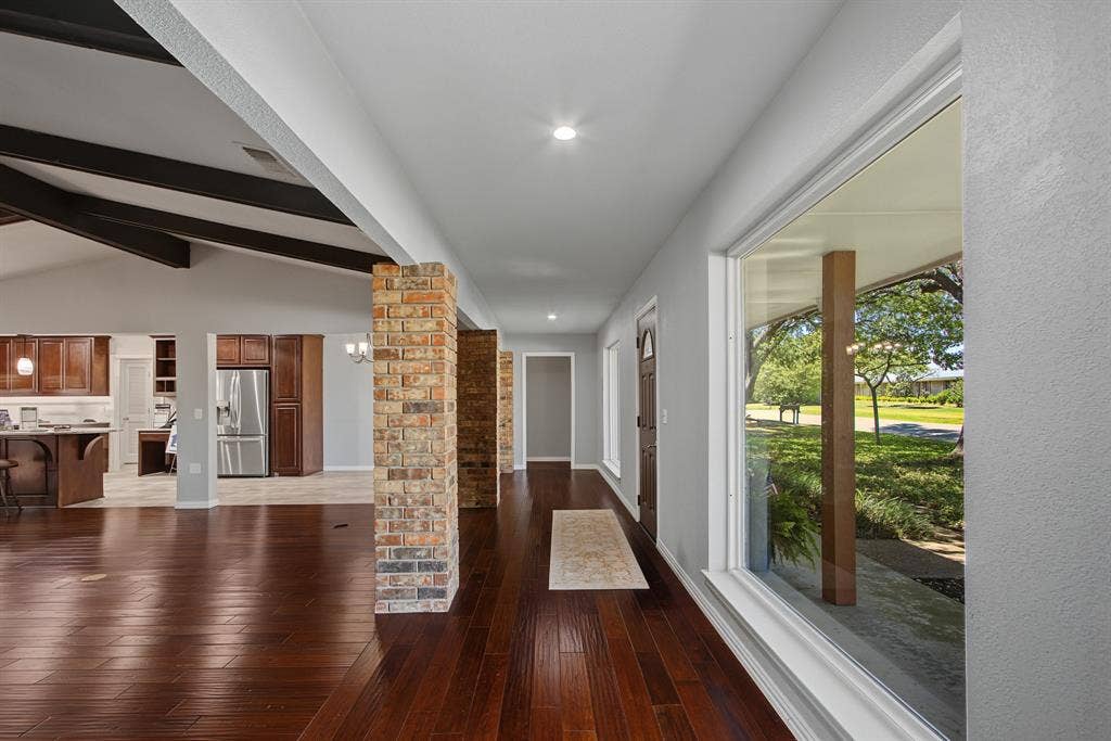 2616 Pin Oak Lane, Plano, TX 75075 2616 Pin Oak Lane, Plano, TX 75075