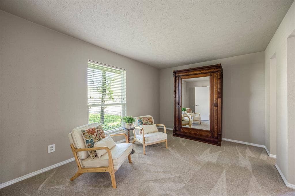 2616 Pin Oak Lane, Plano, TX 75075 2616 Pin Oak Lane, Plano, TX 75075