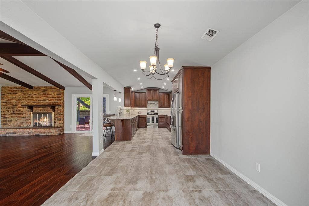 2616 Pin Oak Lane, Plano, TX 75075 2616 Pin Oak Lane, Plano, TX 75075