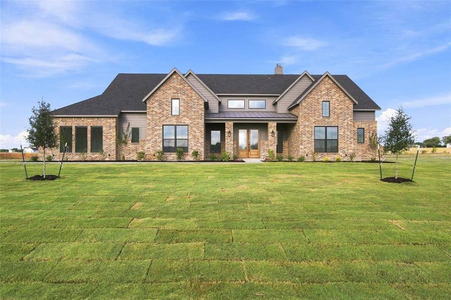 Property photo for 6231 Cedar Elm Road, Midlothian, TX