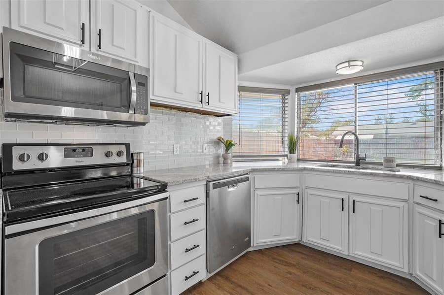 Property photo for 425 Rollingridge Lane, Garland, TX