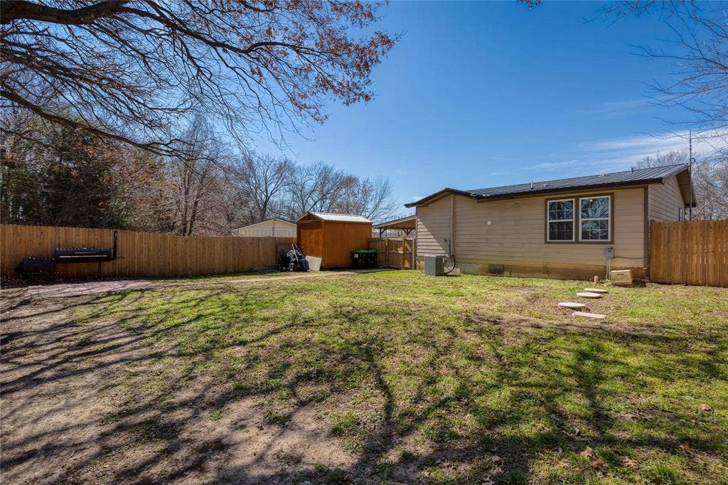 101 Spring Valley Circle, Azle, TX 76020 101 Spring Valley Circle, Azle, TX 76020