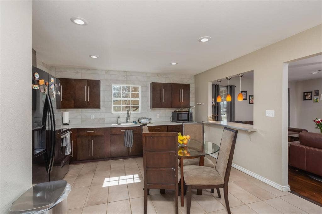 101 Spring Valley Circle, Azle, TX 76020 101 Spring Valley Circle, Azle, TX 76020