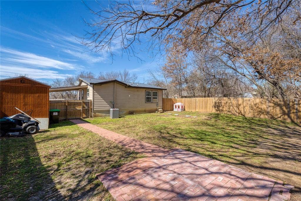 101 Spring Valley Circle, Azle, TX 76020 101 Spring Valley Circle, Azle, TX 76020