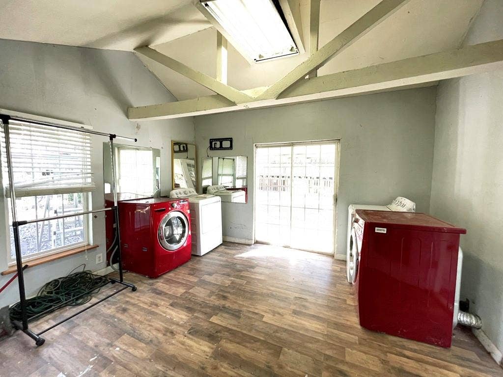 7961 County Road 4515, Larue, TX 75770 7961 County Road 4515, Larue, TX 75770