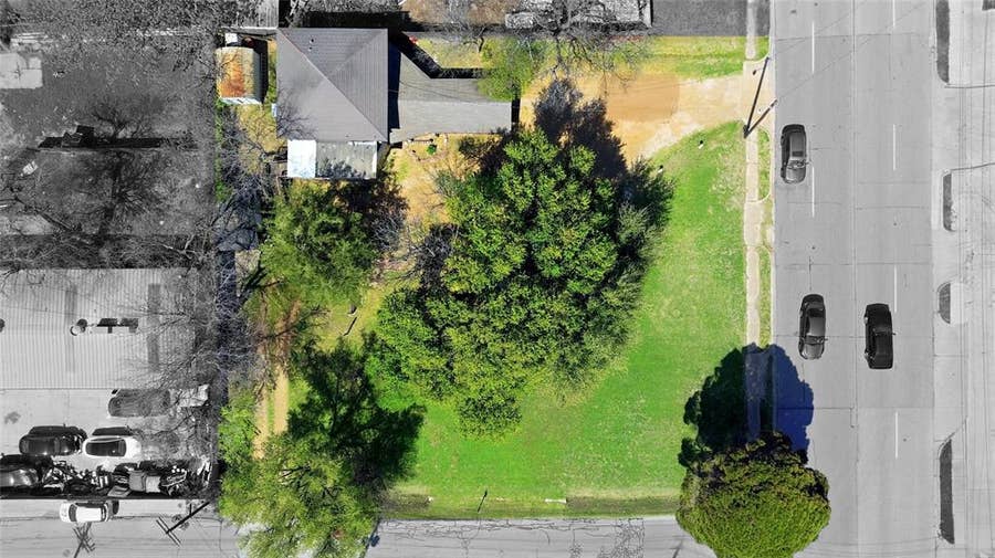 Property photo for 307 N Britain Road, Irving, TX
