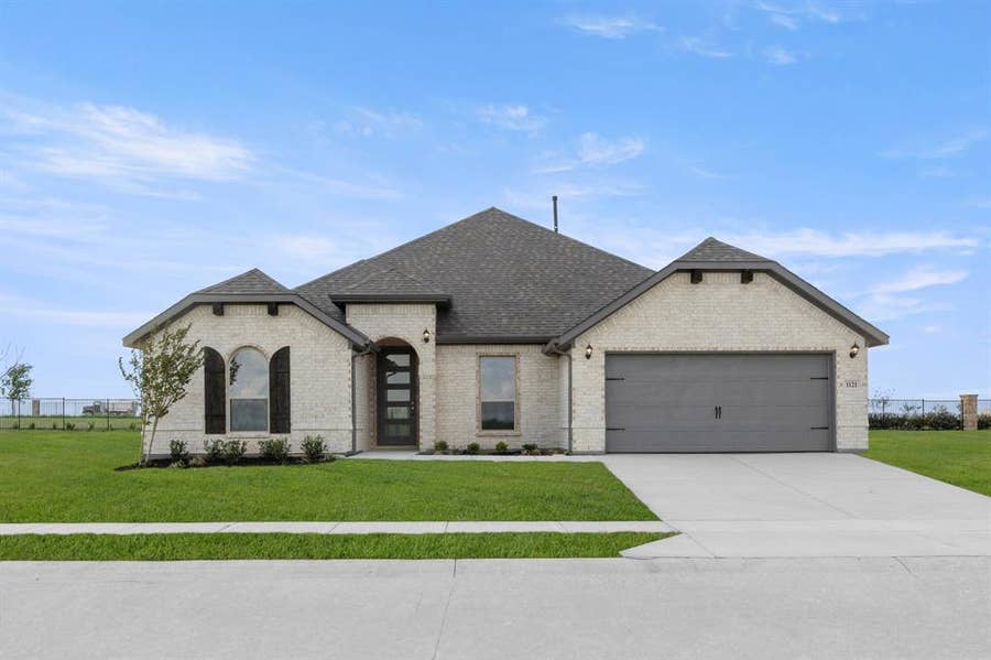Property photo for 1121 Nighthawk Drive, Justin, TX