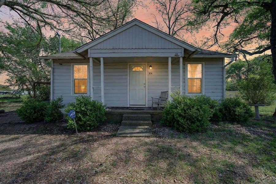 Property photo for 106 E Belt Line Road, Wilmer, TX
