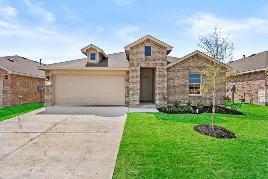 Property photo for 4217 Trickling Creek Lane, Fort Worth, TX