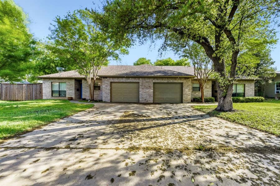 Property photo for 6525 Greenway Road, Fort Worth, TX